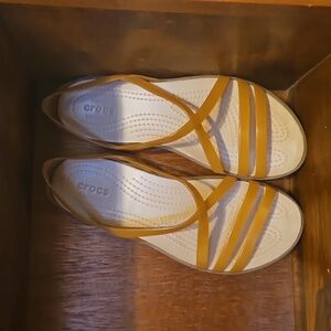 Original CROCS comfort ballerina style jelly sandals / worn twice on vacation :)